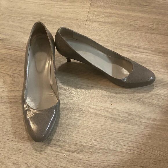 Sergio Rossi Womens Gray Vero Cuoio Patent Leather Pump Heel Size EUR 38.5 US 8 - Picture 1 of 8